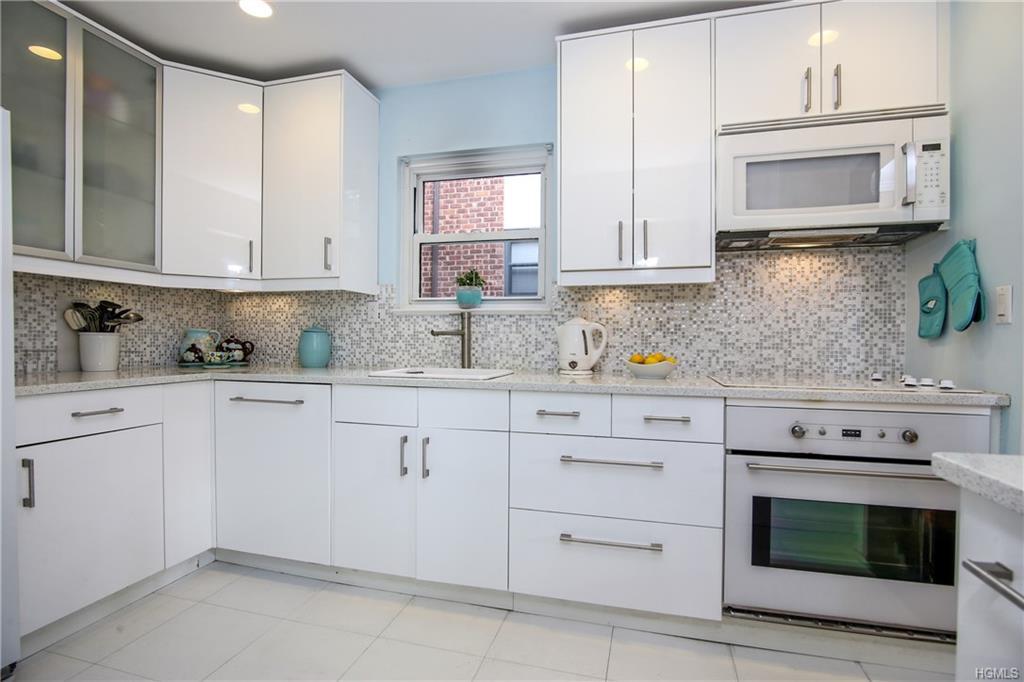 50 West Street - Photo 1