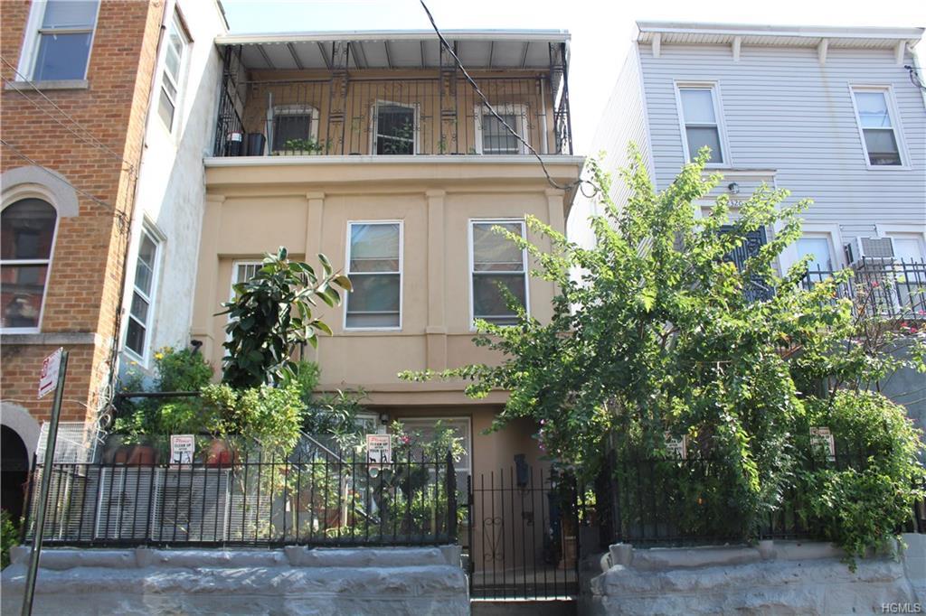 2322 Cambreleng Avenue - Photo 1