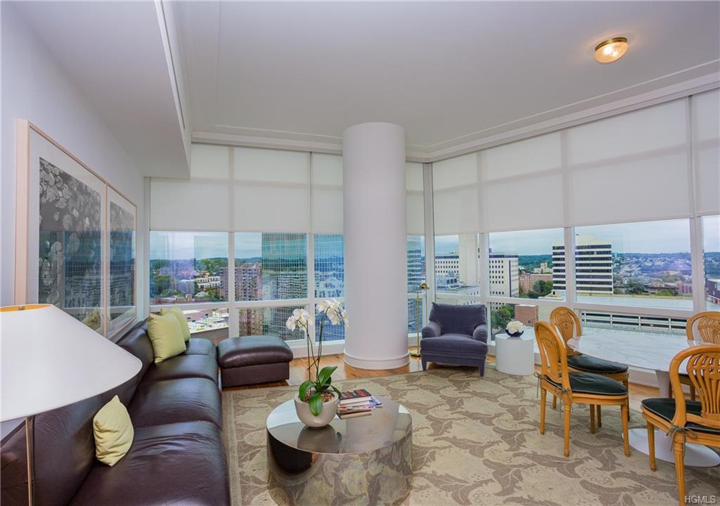 5 Renaissance Square - Photo 1