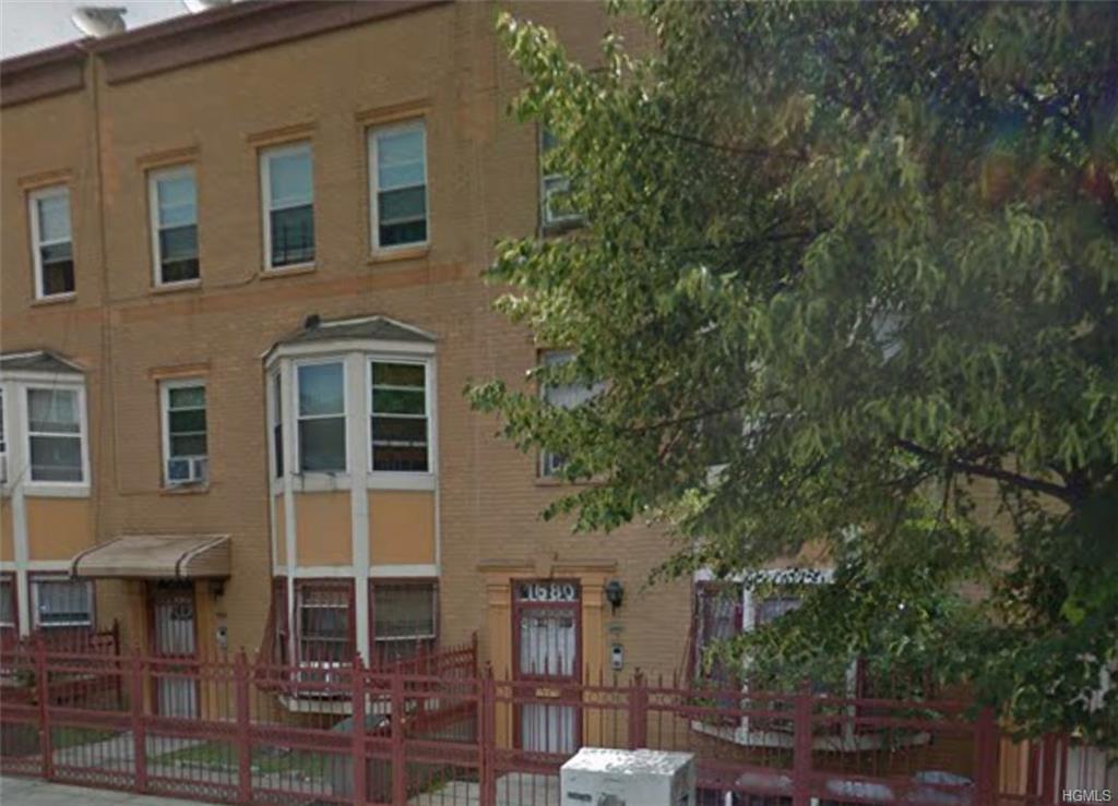 1680 Monroe Avenue - Photo 1