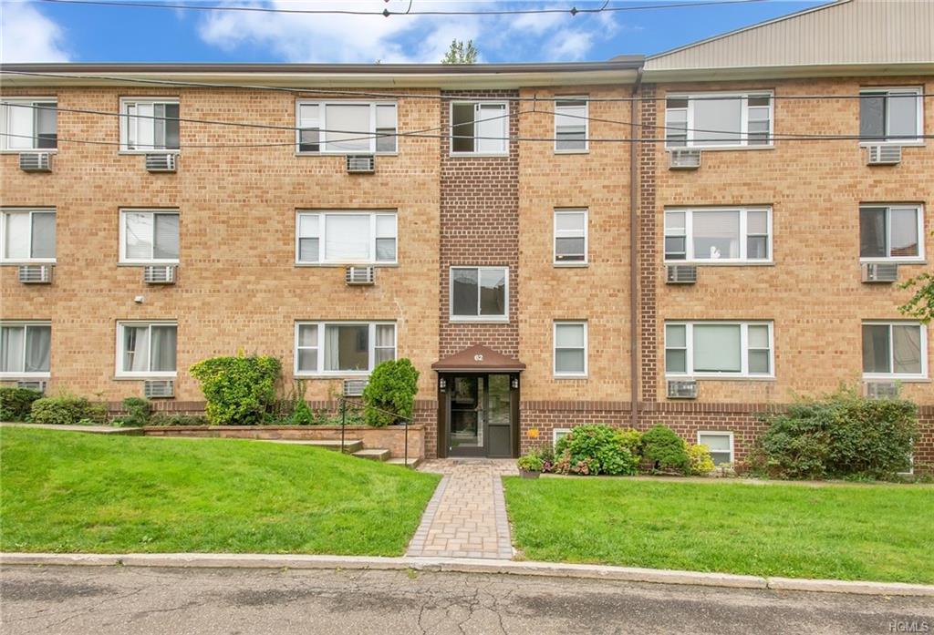 60 Crescent Place - Photo 1