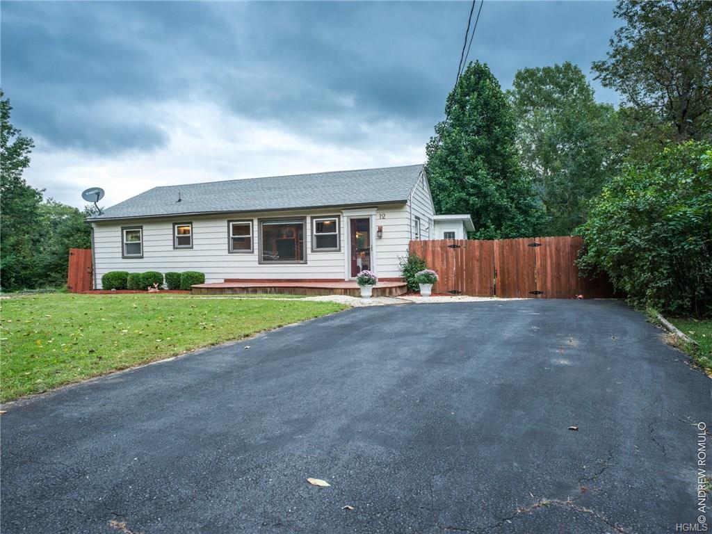 12 Fayer Court - Photo 1