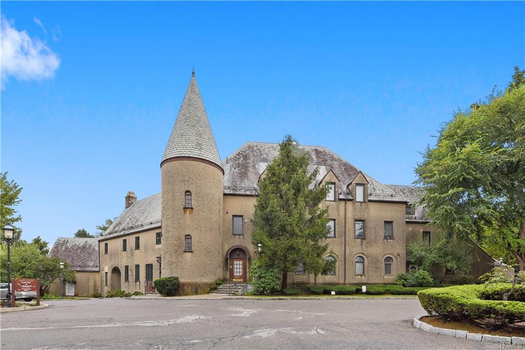 100 Chateau Lane - Photo 1