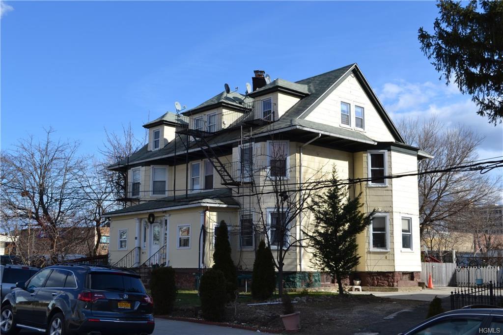 19 Lawn Avenue - Photo 1