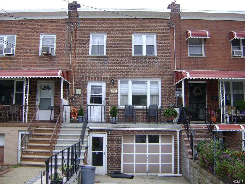 2916 Baisley Avenue - Photo 1