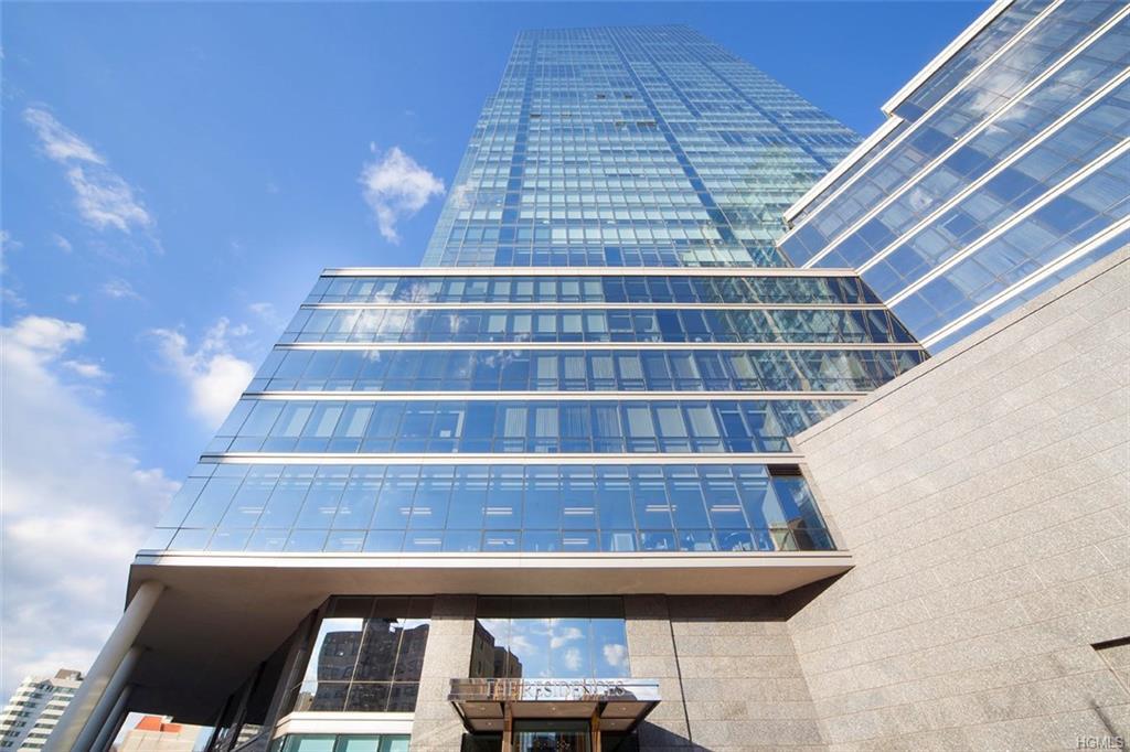 5 Renaissance Square - Photo 1