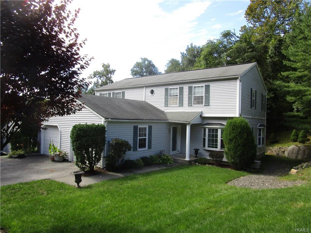 104 Watch Hill Drive - Photo 1