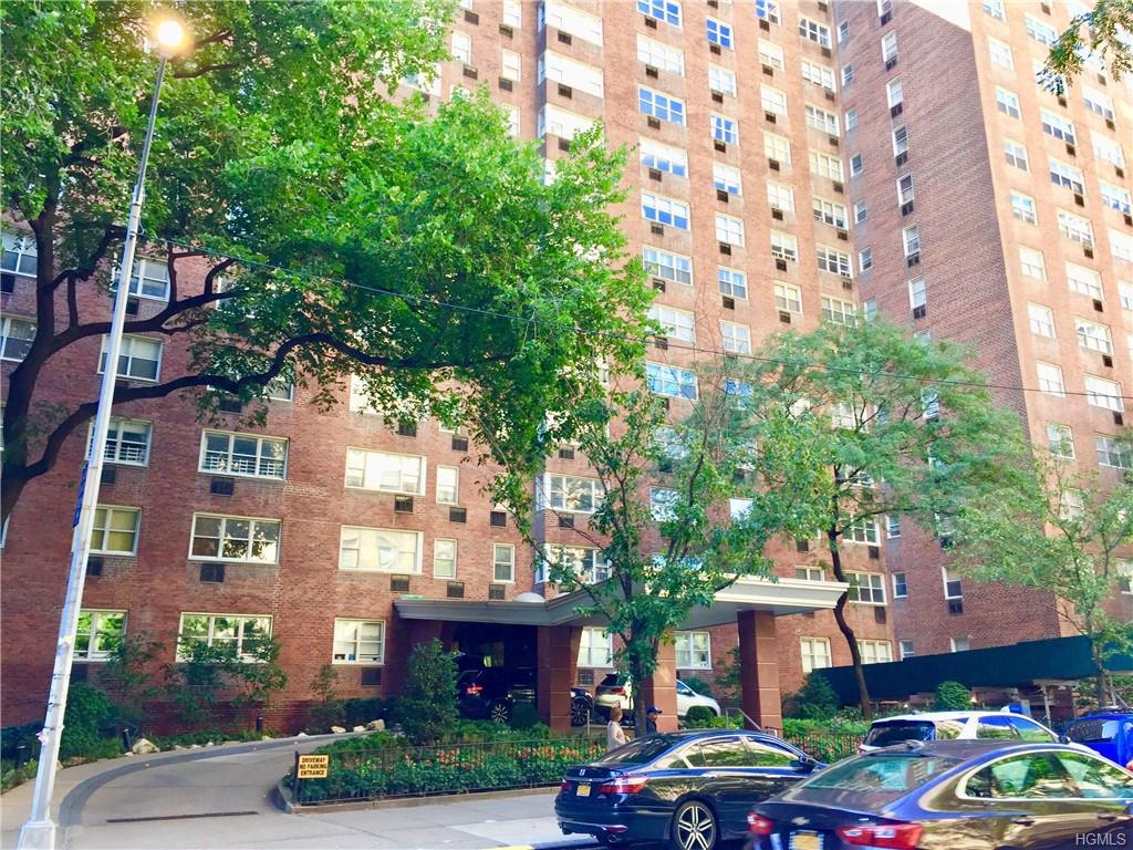 30 60th Street - Photo 1