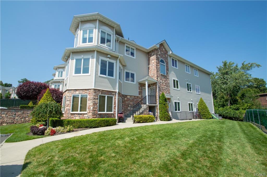 19 Bluefield Drive - Photo 1