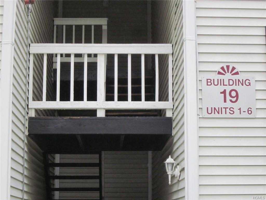 19 Lexington Hill - Photo 1