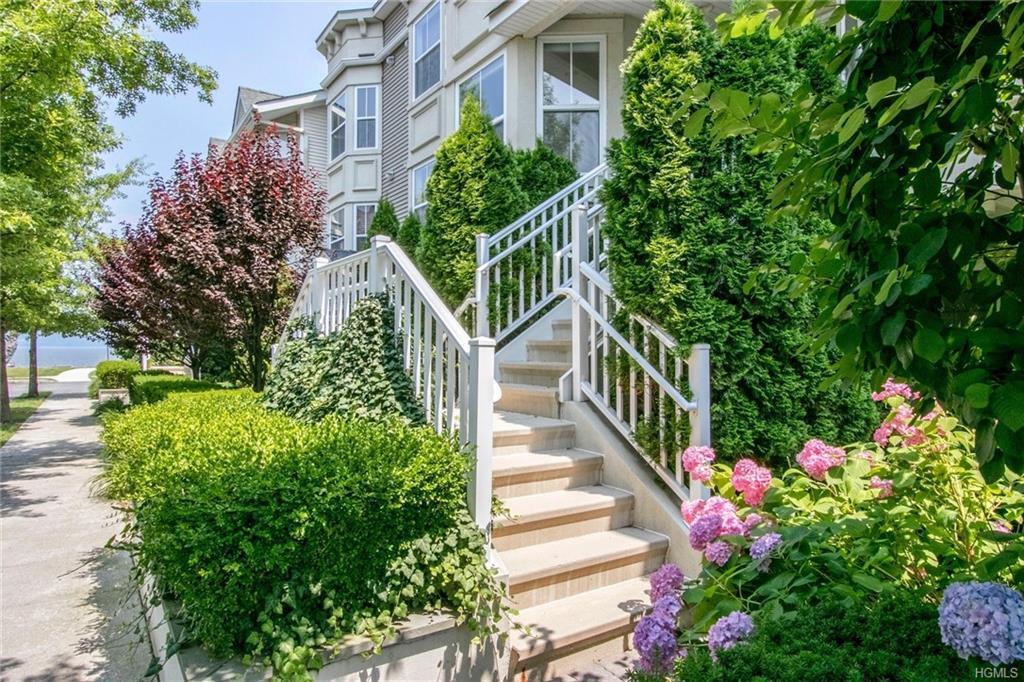 29 Harbor Pointe Drive - Photo 1