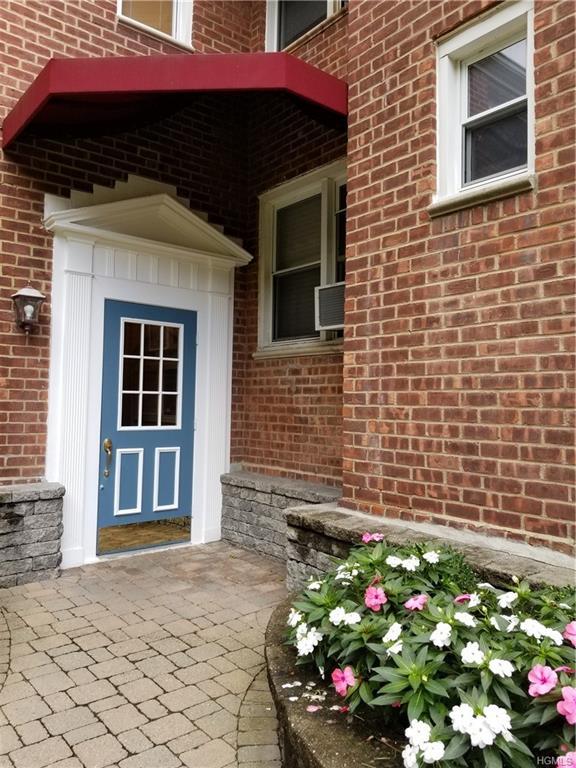 2 Bryant Crescent - Photo 1
