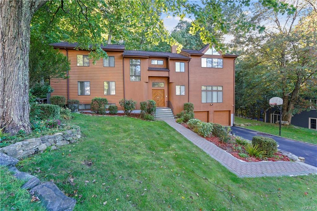 120 Bradley Avenue - Photo 1
