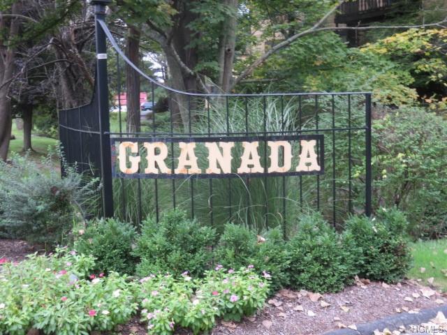 12 Granada Crescent - Photo 1
