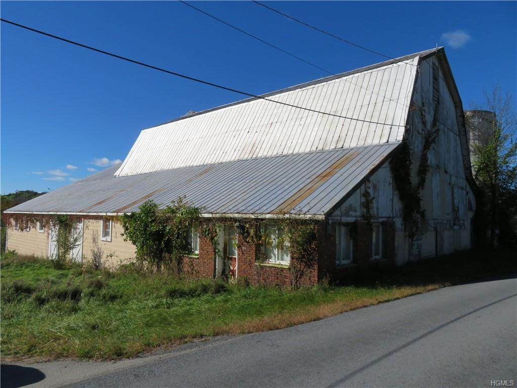 203 Pine Hill Road - Photo 1