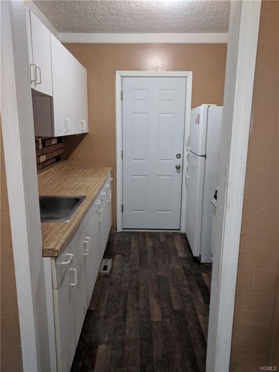 76 Larter Avenue - Photo 1
