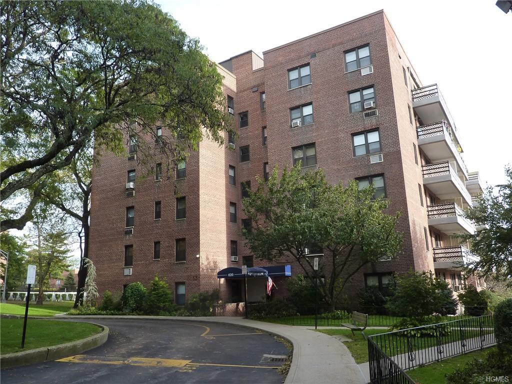 620 Pelham Road - Photo 1