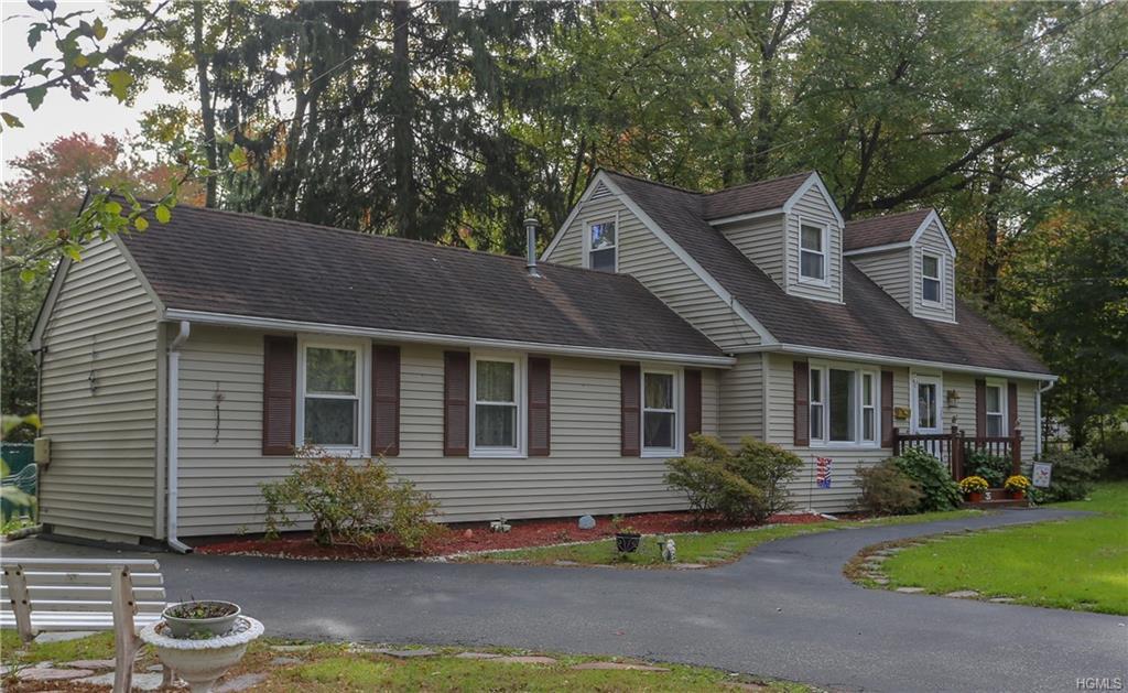35 Andre Avenue - Photo 1