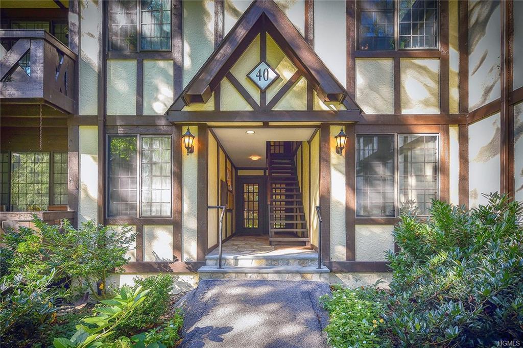40 Foxwood Drive - Photo 1