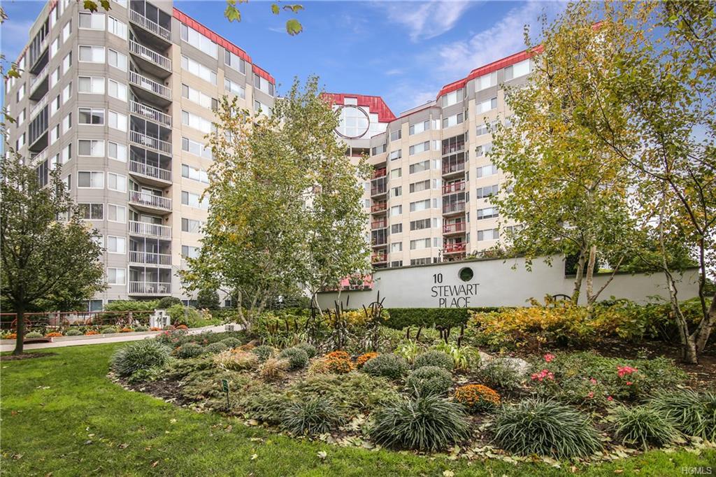10 Stewart Place - Photo 1