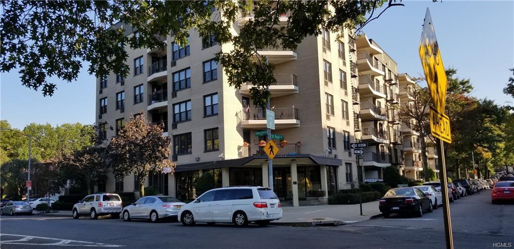 1874 Pelham Parkway - Photo 1