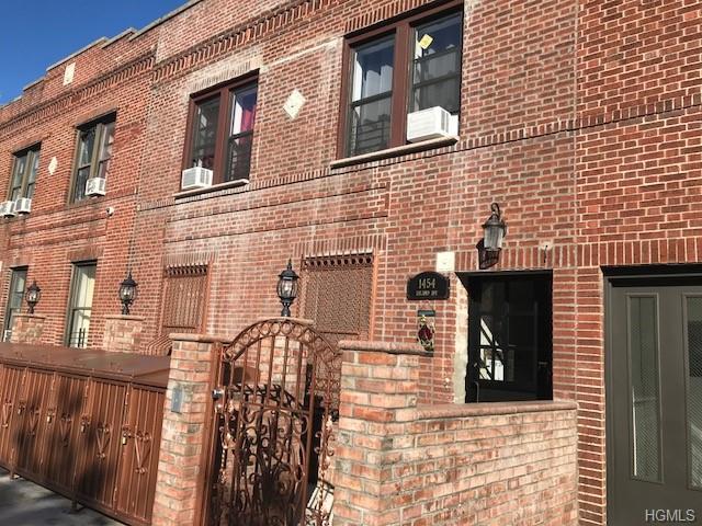 1454 Leland Avenue - Photo 1