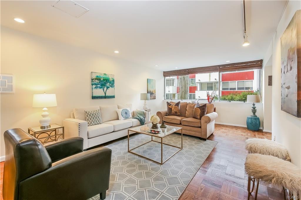 1006 Colony Drive - Photo 1