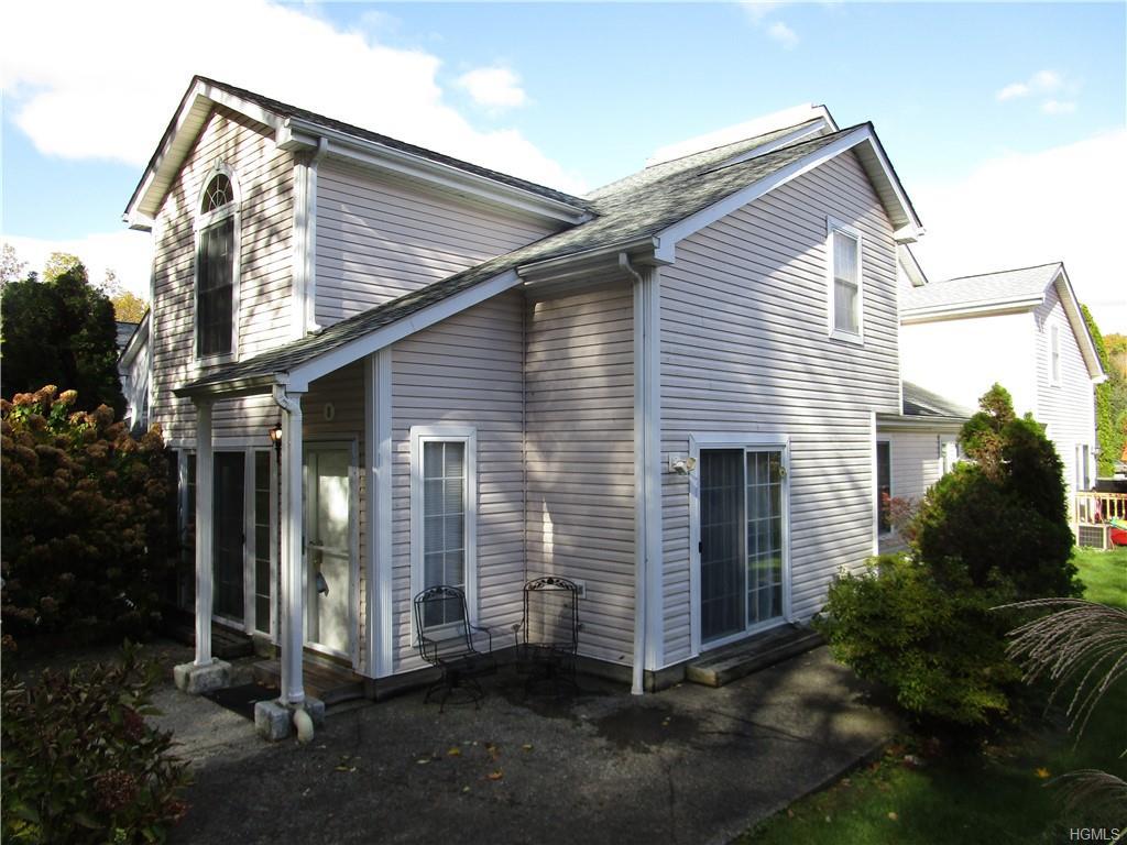 8 Pembrooke Court - Photo 1