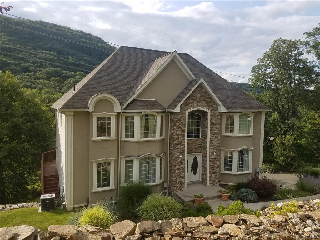 103 Halley Drive - Photo 1