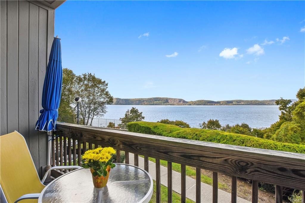 34 Hudson Point Lane - Photo 1