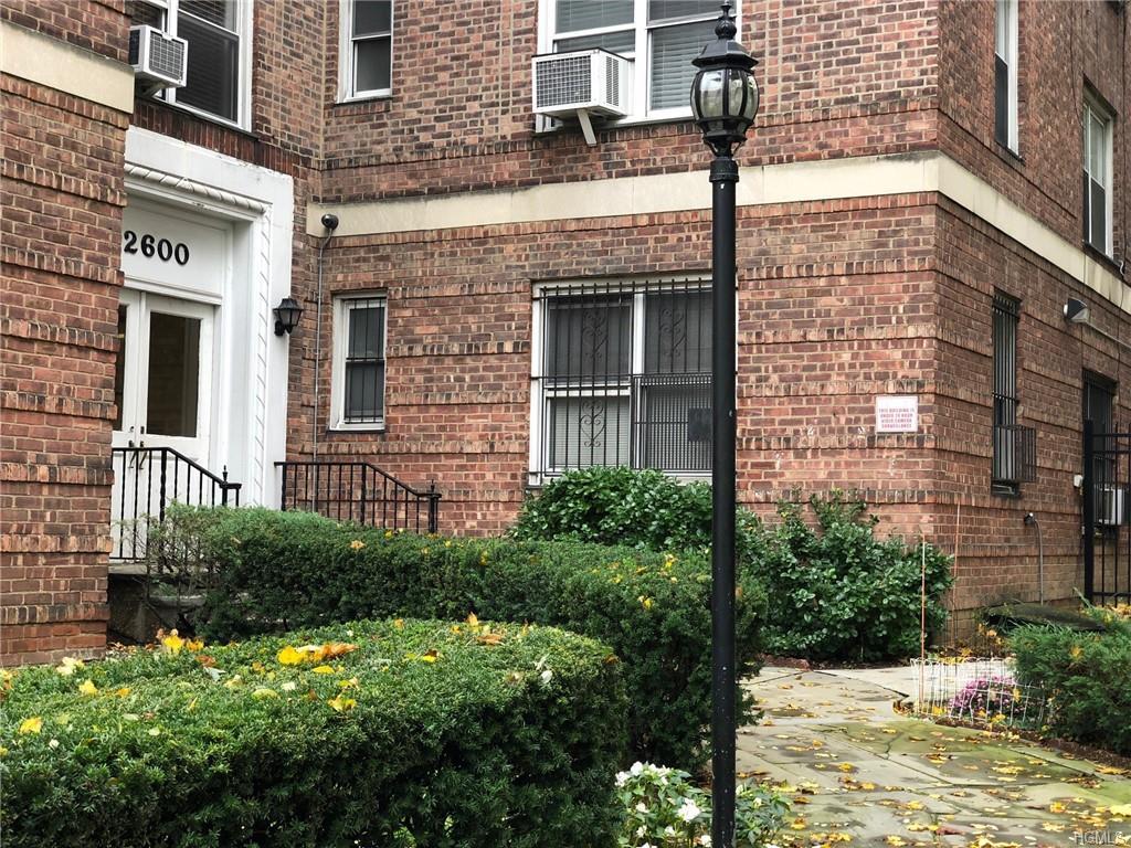 2600 Henry Hudson Parkway - Photo 1