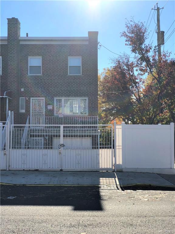 1024 Pierce Avenue - Photo 1