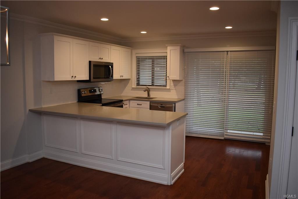 3 Oakridge Drive - Photo 1