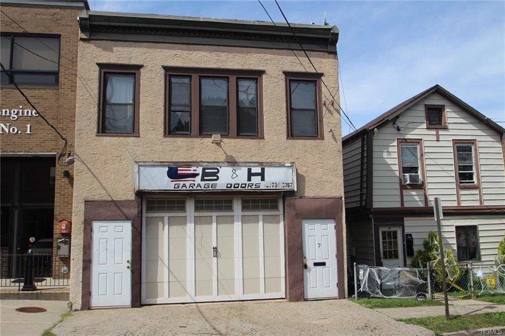 7 Lawn Avenue - Photo 1