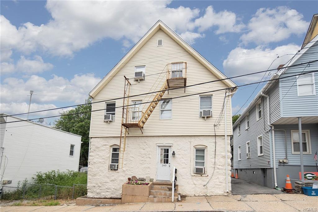 140 Maple Avenue - Photo 1