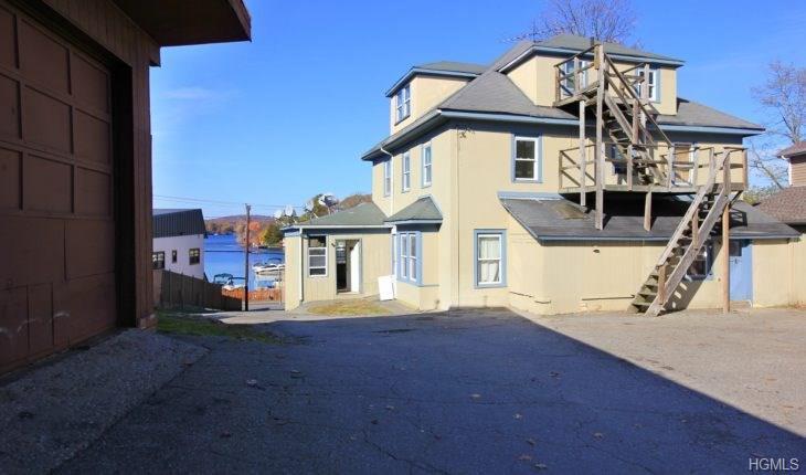 910 Lake Boulevard - Photo 1