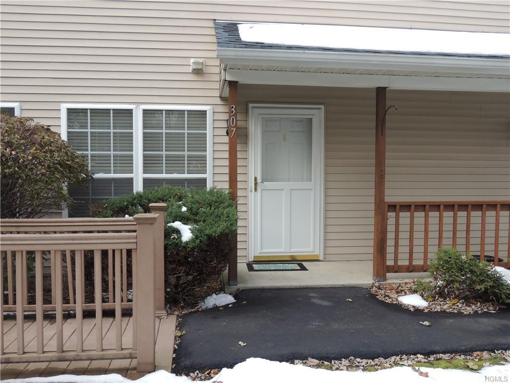 307 Magnolia Court - Photo 1