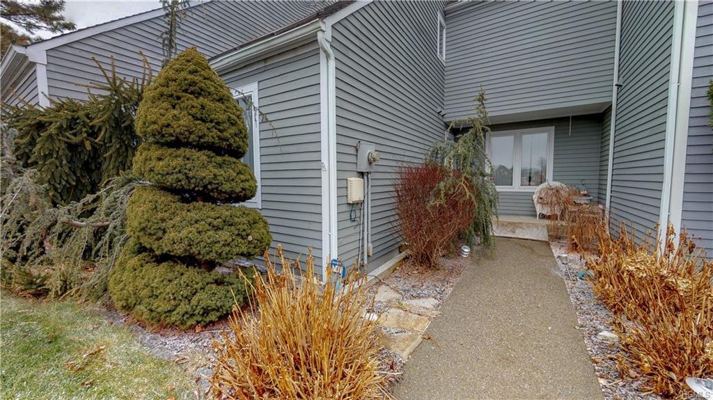 106 Fairway Drive - Photo 1