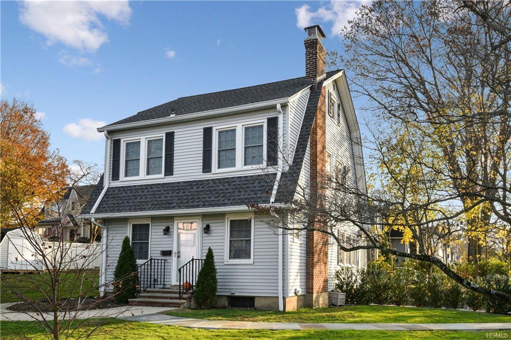14 Warwick Avenue - Photo 1
