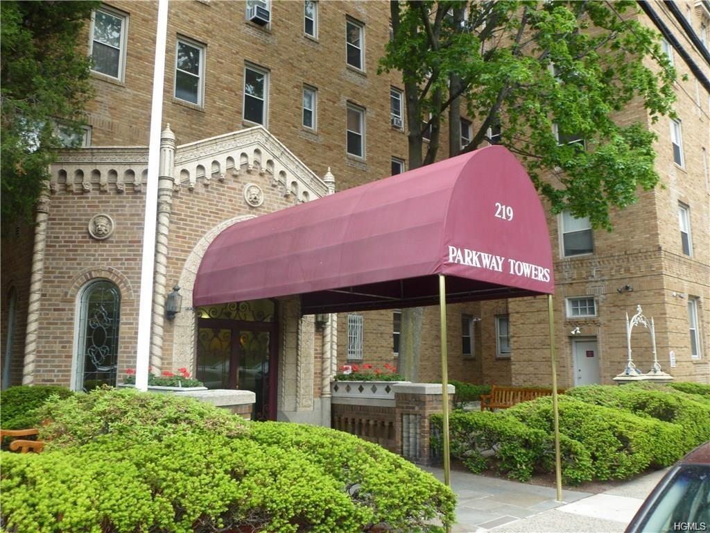219 Bronx River Road - Photo 1