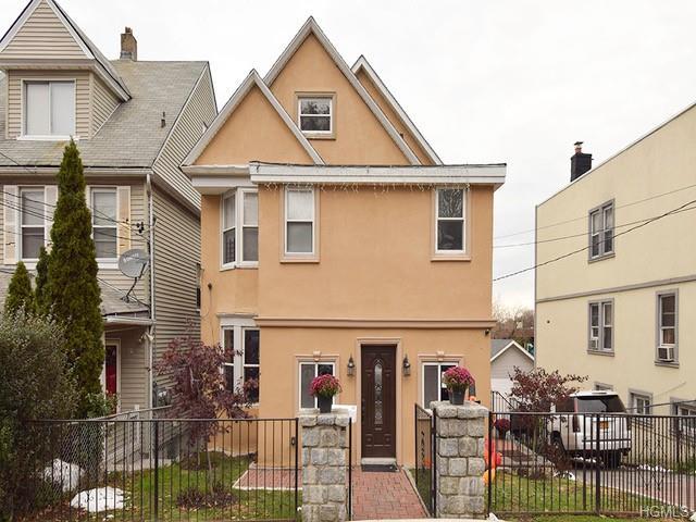 17 Dewitt Place - Photo 1