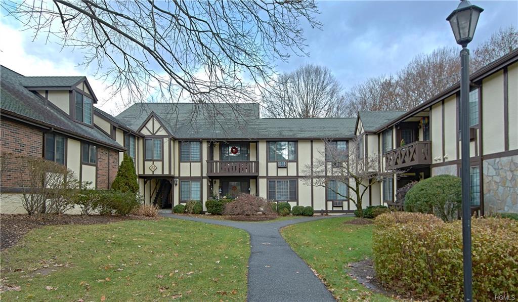 52 Foxwood Drive - Photo 1
