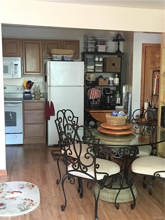 122-122 Fox Run Lane - Photo 1