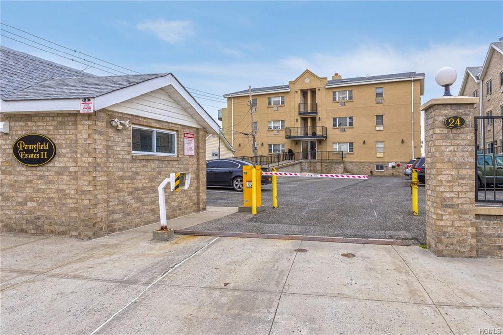 24 Pennyfield Avenue - Photo 1