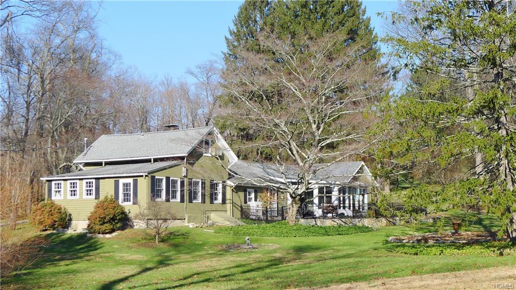 144 Hawkes Avenue - Photo 1