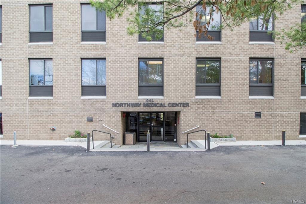 944 Broadway - Photo 1