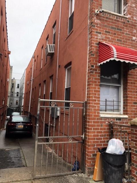 1149 Fteley Avenue - Photo 1