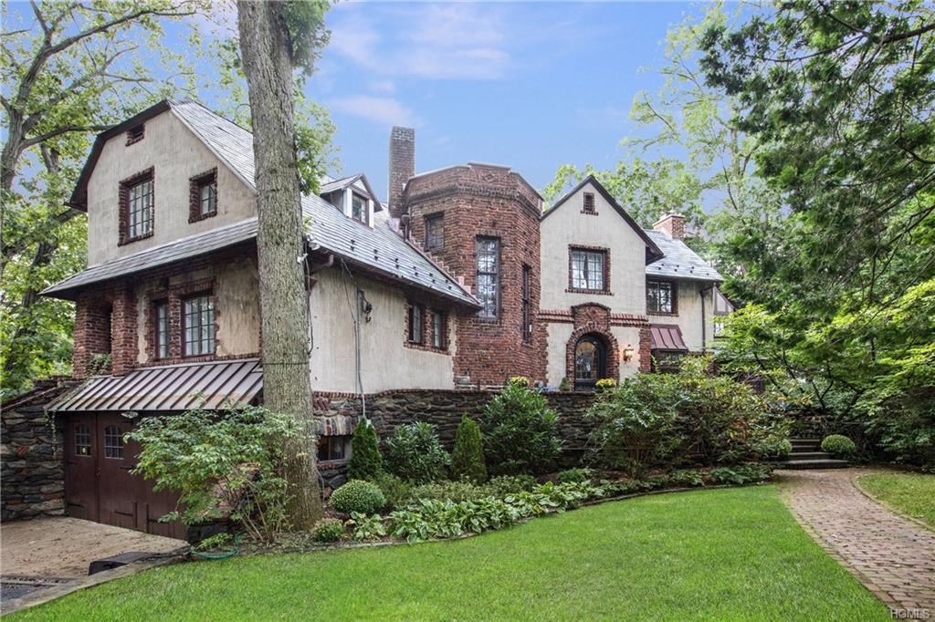 7 Overlook Terrace - Photo 1