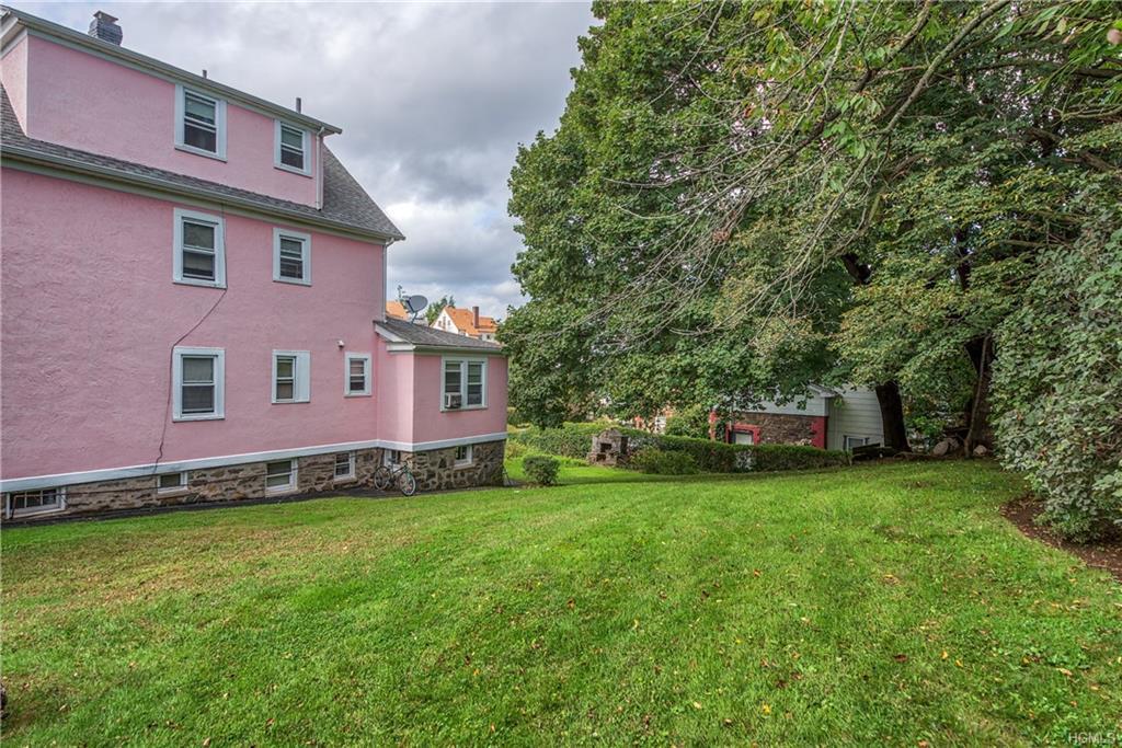 Greenwood Avenue - Photo 1