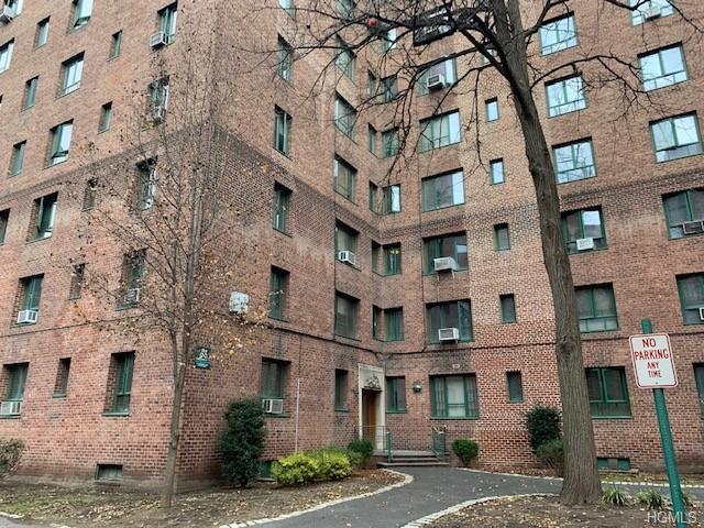 1515 Metropolitan Avenue - Photo 1